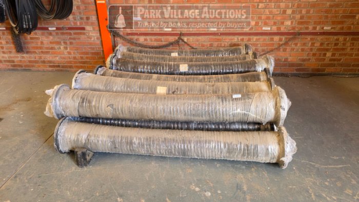 18 X ASSORTED PULP HOSES  13 X 1950 MM X200 AND 5 X150 X 3M