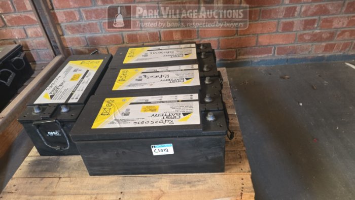 4 X 689C FIRST BATTERIES 12V