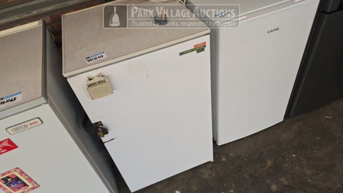 1 X BAR FRIDGE