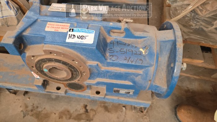 1 X DAVID BROWN GEARBOX WITH A WORN GEAR K073245BGH1 451 RATIO