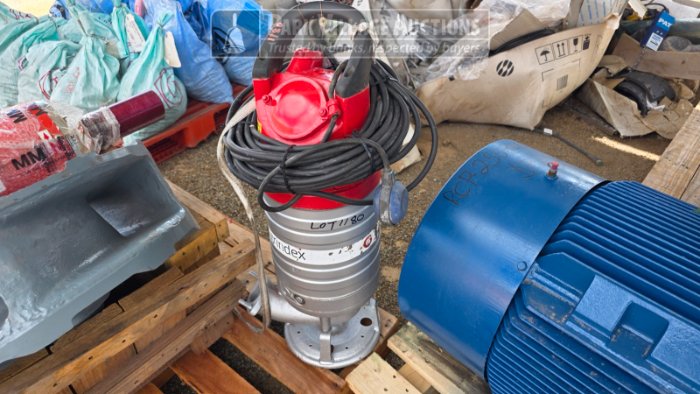 1 X GRINDEX SUMP PUMP