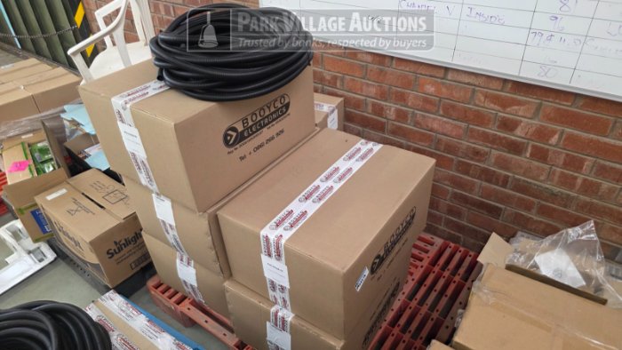 SLEEVING WITH BHUULF.NN 4UV UPGRAGE KIT 4 BOXES WITH PDSS COMBO INSTALLATION KIT AND LED LIGHTS