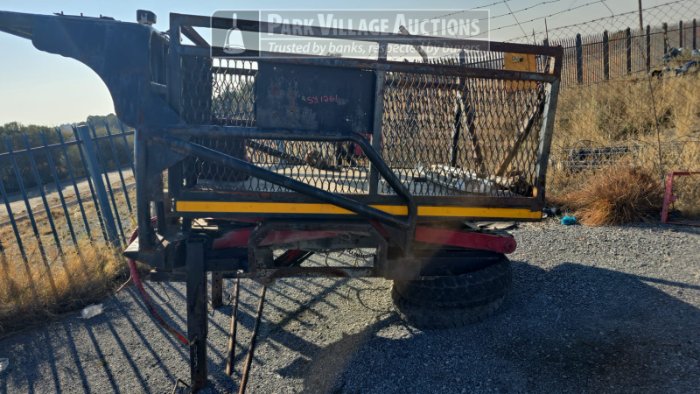 1 X SCISSOR LIFT BUCKET SUITABLE FOR TOYOTA LAND CRUISER