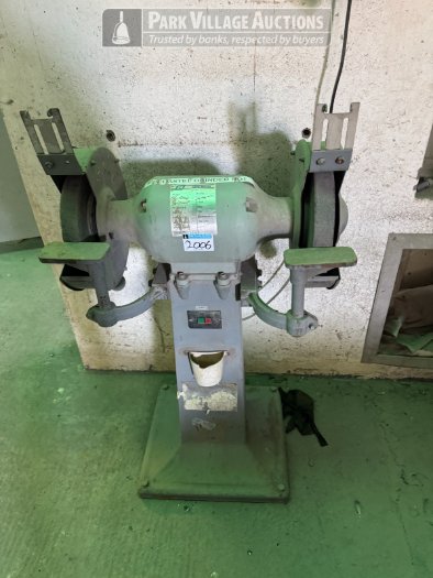 1 X TA GRINDMASTER PEDESTAL GRINDER