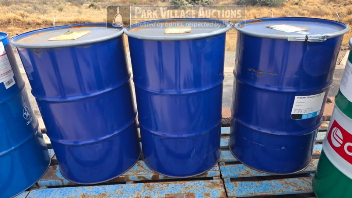 3 X 180KG DRUS OF PETRONAS LIX 2220 LITHIUM COMPLEX GREASE