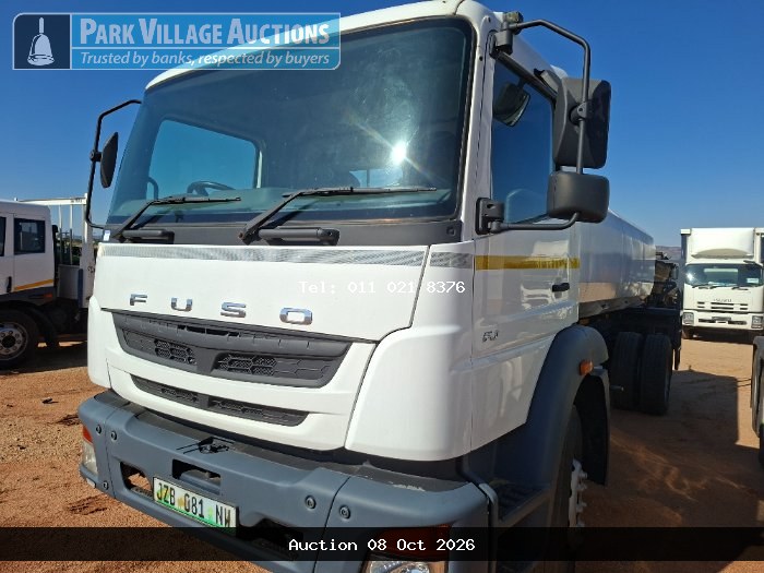 FUSO FJ 8000L TANKER TRUCK