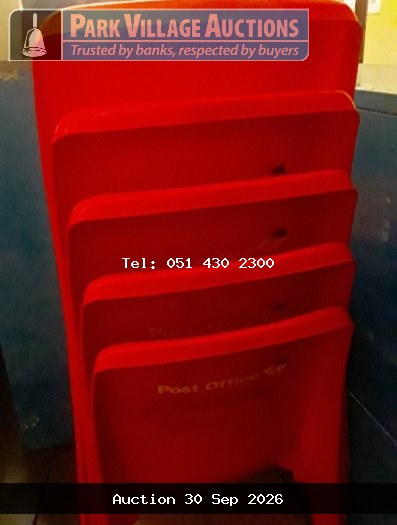 PLASTIC CHAIRS X 70