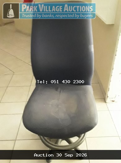 OFFICE CHAIRS X 8