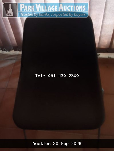 PLASTIC CHAIR