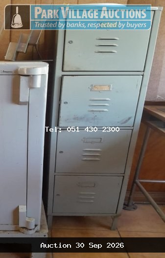 STEEL LOCKER - KEYS AVAILABLE
