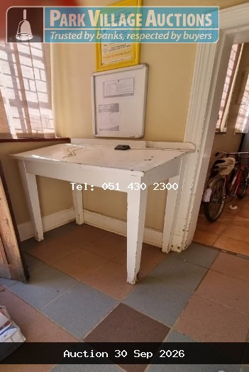WOODEN CLIENT WRITING TABLE