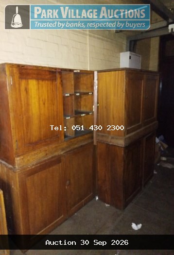 4 X HALF SIZE WOODEN CABINET