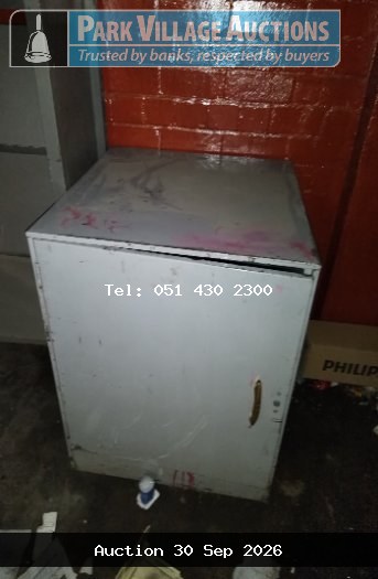 HALF SIZE STEEL CABIN