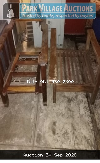 2 X WOOD CHAIR - BROKEN