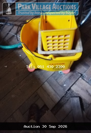 FLOOR CLEANING TOOLS