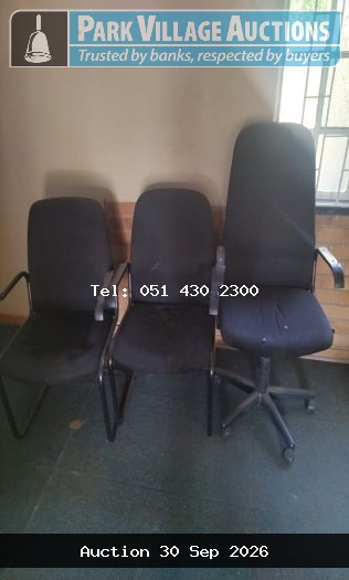 2 X CLIENT OFFICE CHAIRS