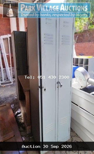STEEL LOCKER - NOT SURE OF KEY