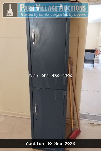 2 DOOR MUTUAL LOCKER SAFE - KEYS AVAILABLE