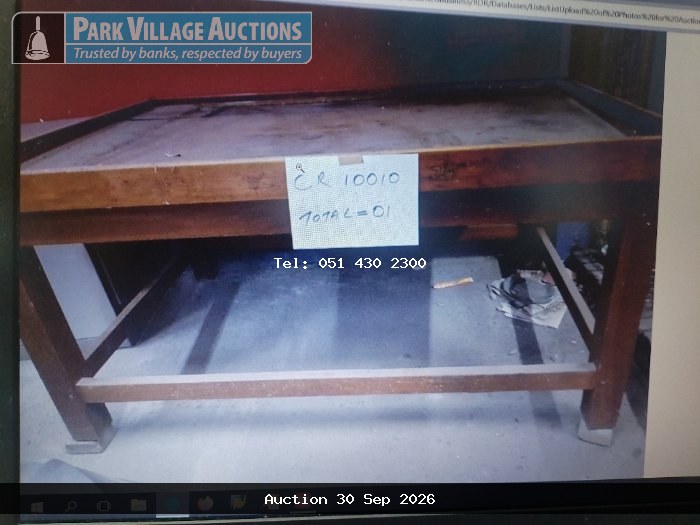 SORTING WOODEN TABLE