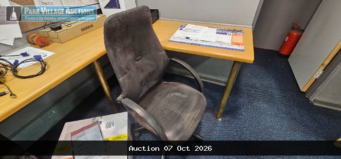 OFFICE CHAIR