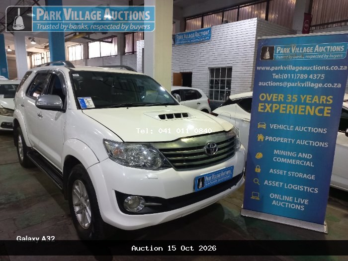 2015 TOYOTA FORTUNER 3.0D-4D RB AT (ODO : 358987)
