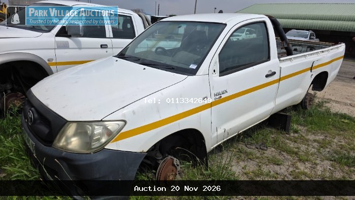 1 X TOYOTA HILUX 2.5 D-4D SINGLE CAB LDV - NON-RUNNER, STRIPPED, ENGINE STRIPPED, NO NATIS